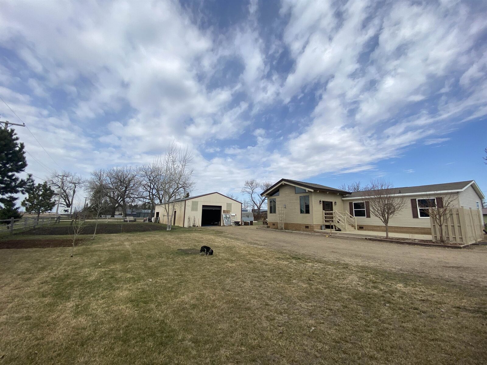 Property Photo: 601 3rd St NW ND 58788-9999