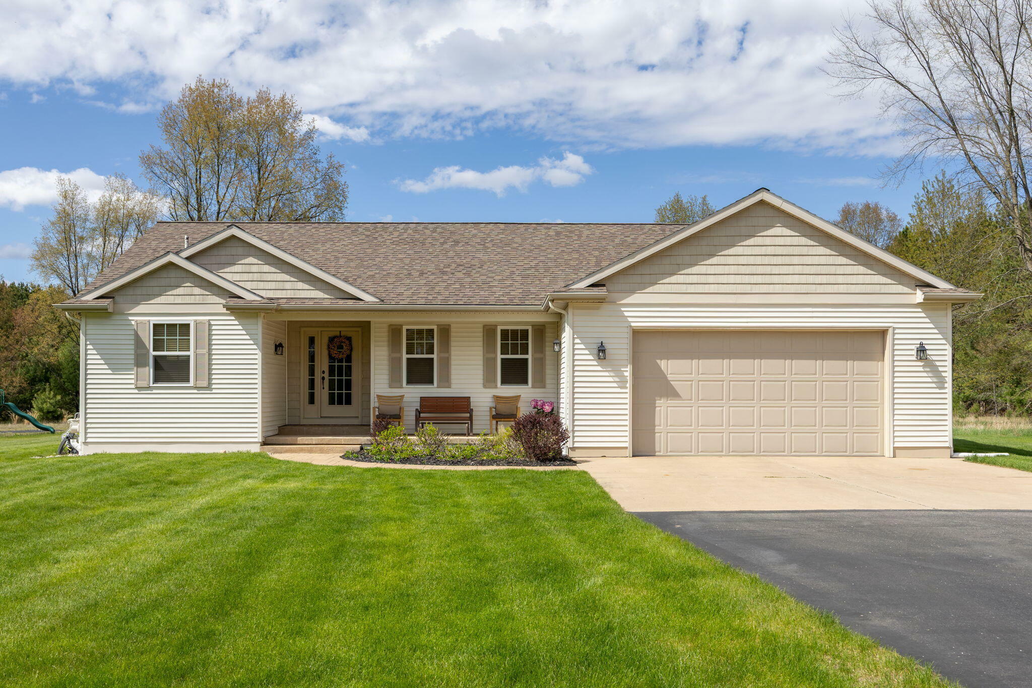Property Photo: 18180 Arthur Road MI 49307