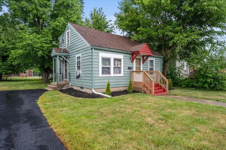 808 Gillette Avenue  Aurora IL 60506 photo