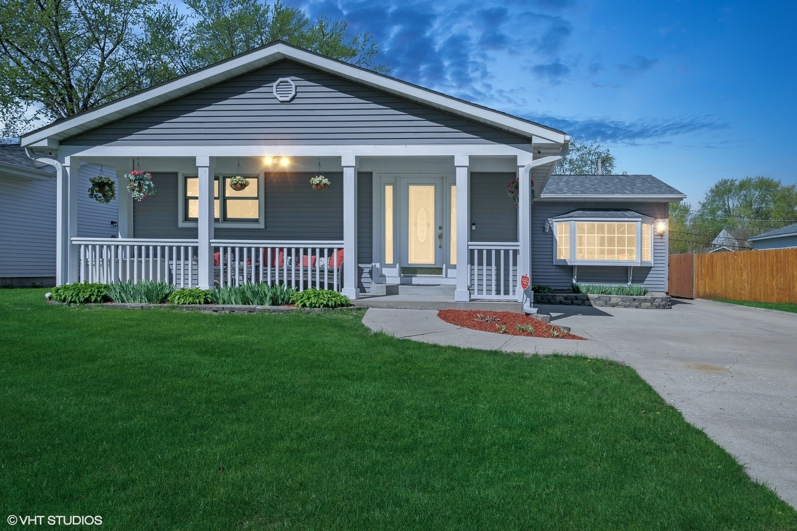 Property Photo: 1713 Meadow Lane IL 60050