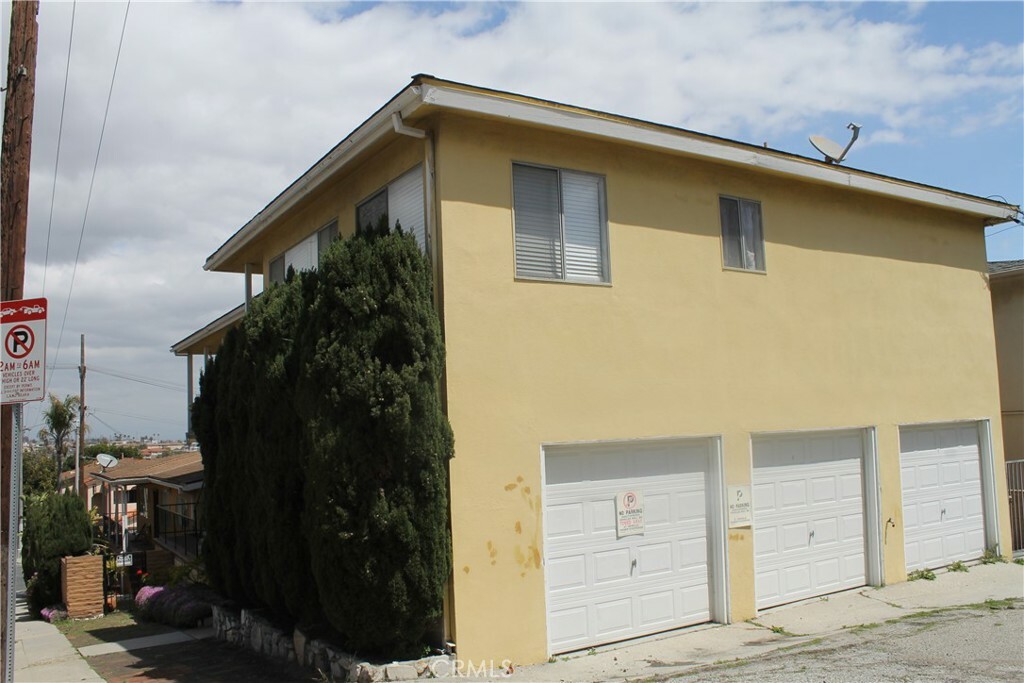 Property Photo: 2302 S Gaffey Street 1 CA 90731