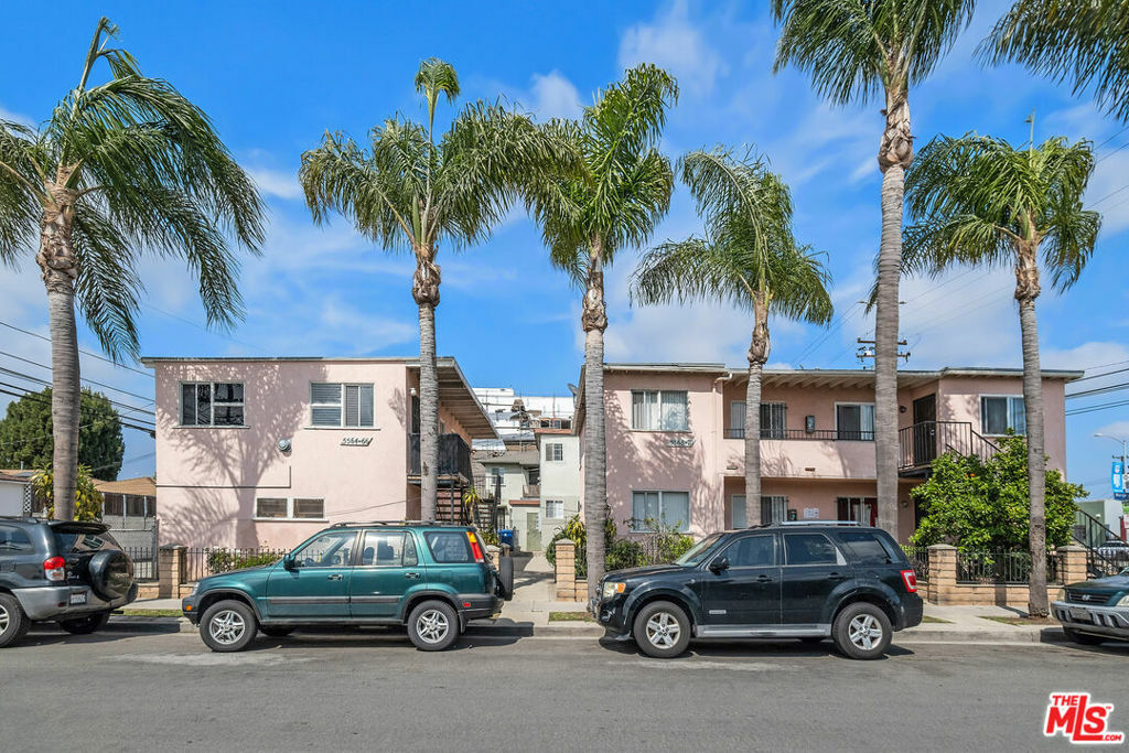 Property Photo: 11887 Jefferson Boulevard CA 90230