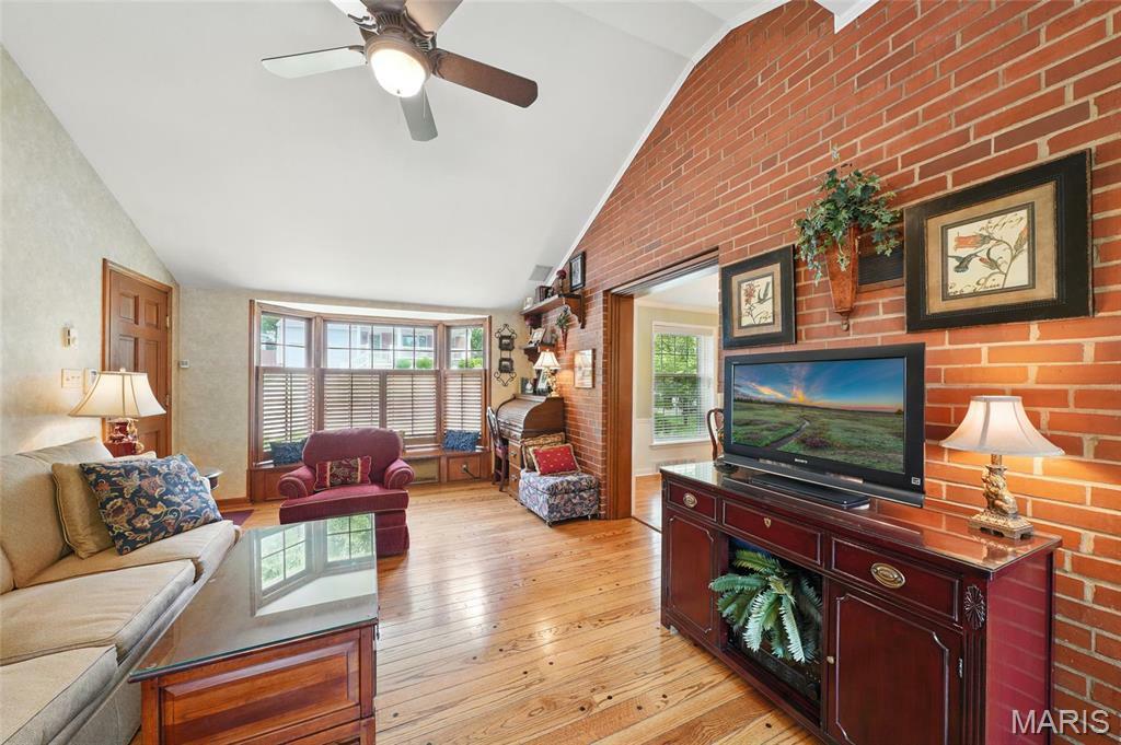 Property Photo: 73 Heatherbrook Lane MO 63122