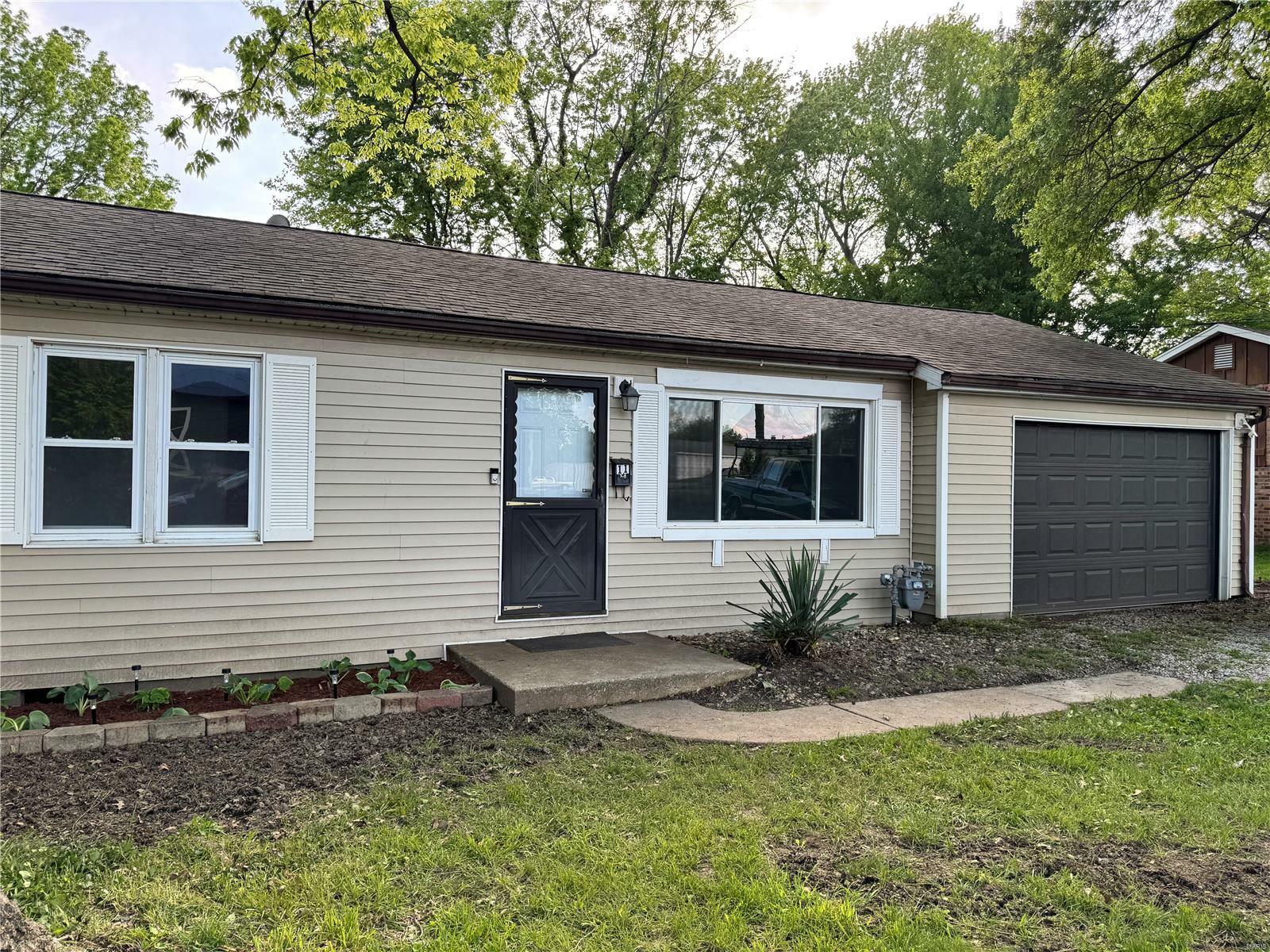 Property Photo: 11 S Delaware Avenue IL 62221