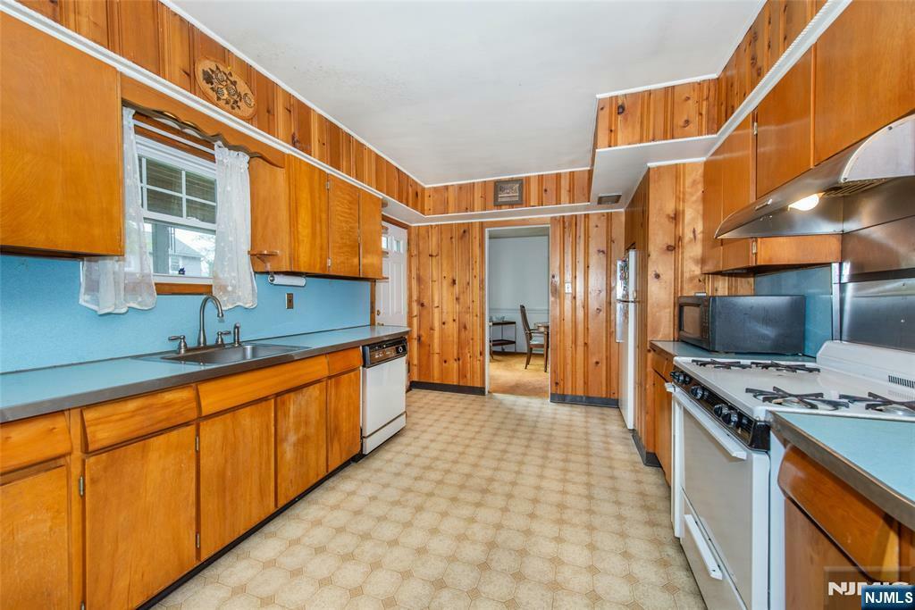 Property Photo: 17 Yantecaw Avenue NJ 07003