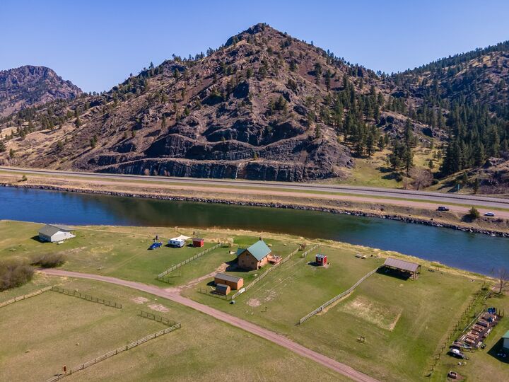 Property Photo: 29 Missouri Overlook Drive MT 59421