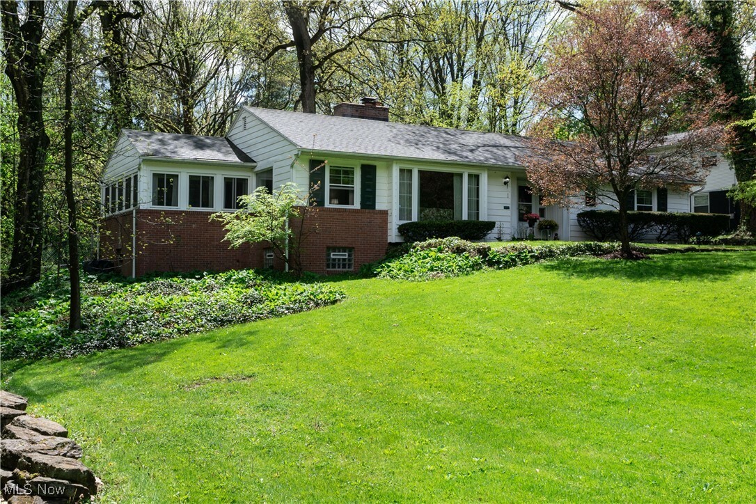 Property Photo: 1111 Mansell Drive OH 44505