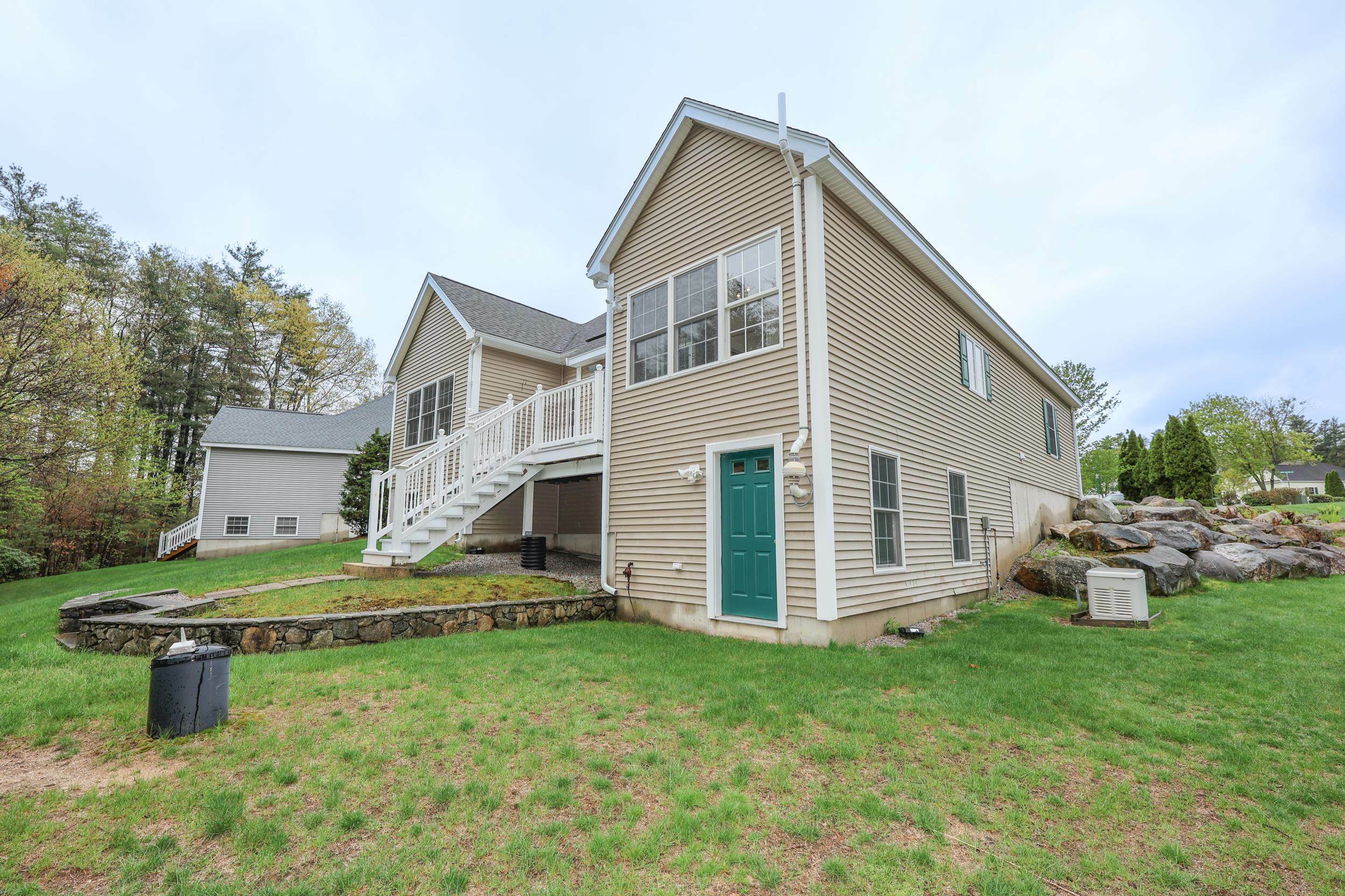Property Photo: 64 Sawgrass Circle NH 03054