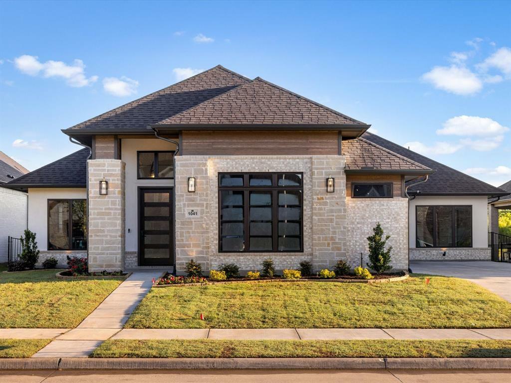 Property Photo: 1041 Bandon Dunes Drive TX 76028