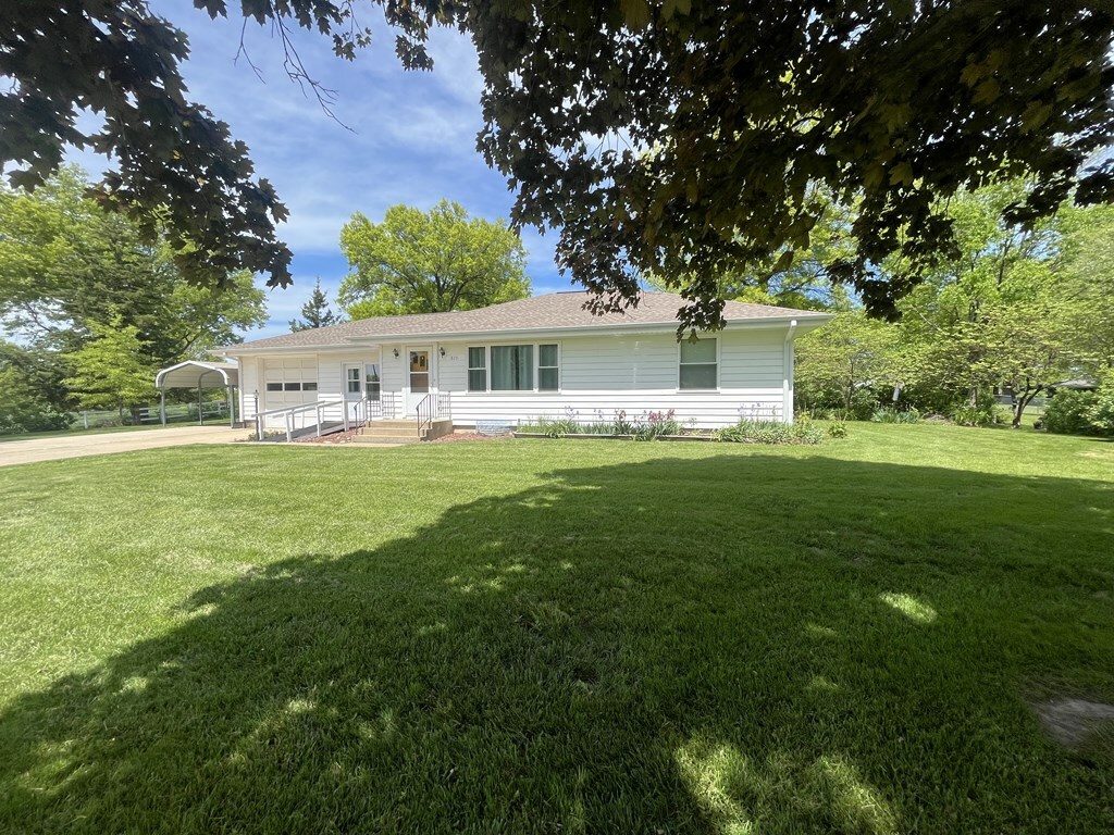 Property Photo: 829 18th Street MO 64683