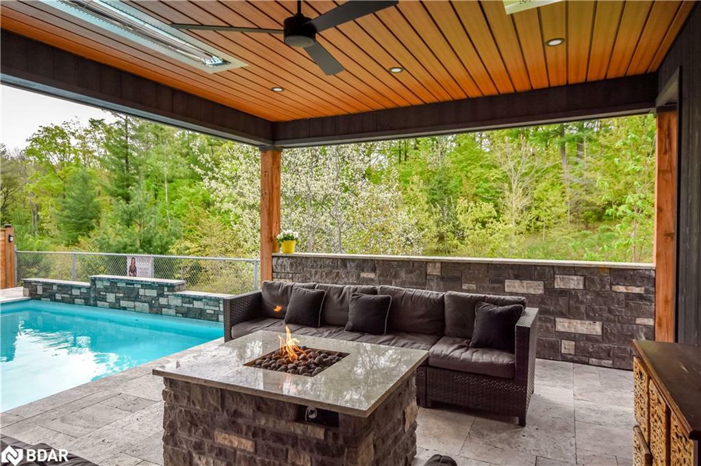 Property Photo: 61 Muirfield Drive Drive ON L4N 6J9