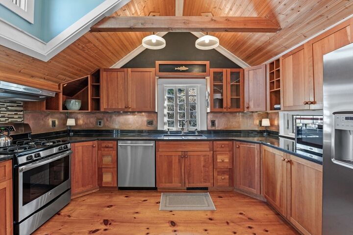 Property Photo: 14 Dunn'S Lane MA 01945