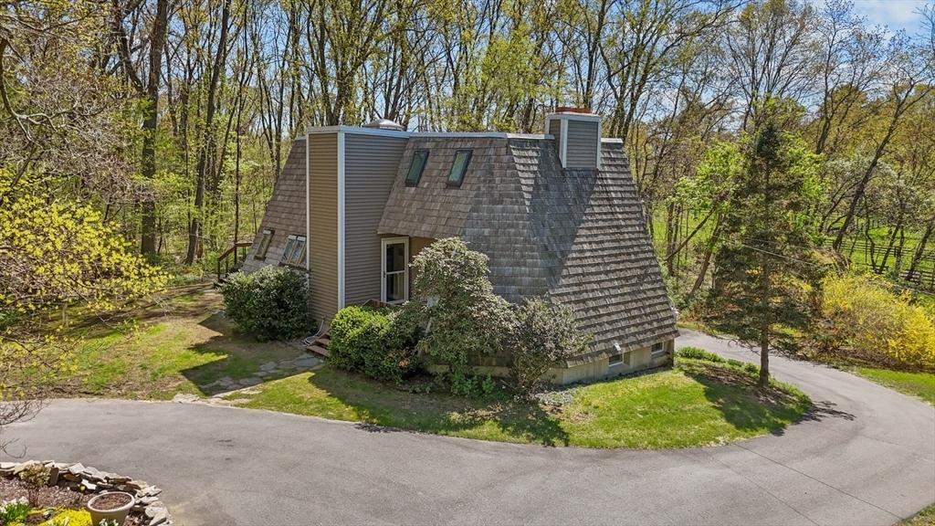 Property Photo: 121 Brook St MA 02769