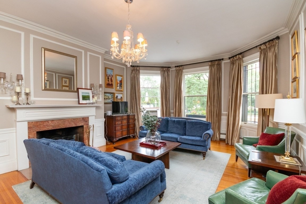 Property Photo: 164 Beacon St 2 MA 02116