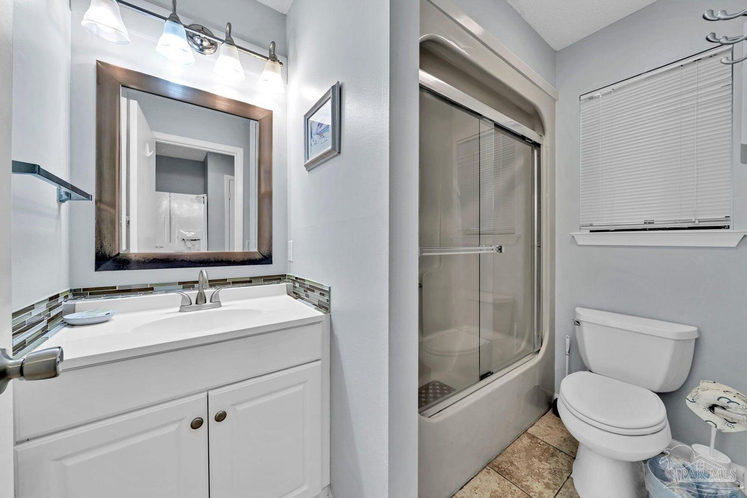 Property Photo: 7453 Sunset Harbor Dr Apt 2-204 FL 32566