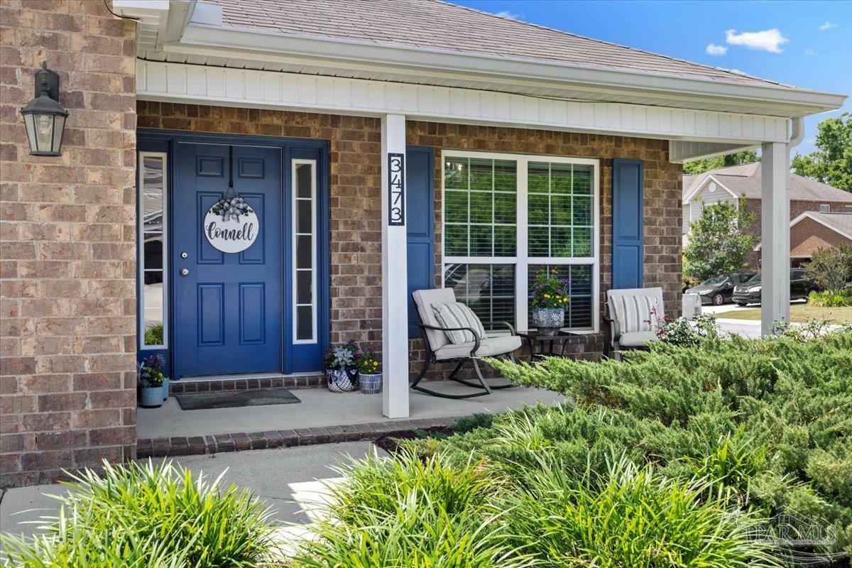 Property Photo: 3473 Quail Dr FL 32571