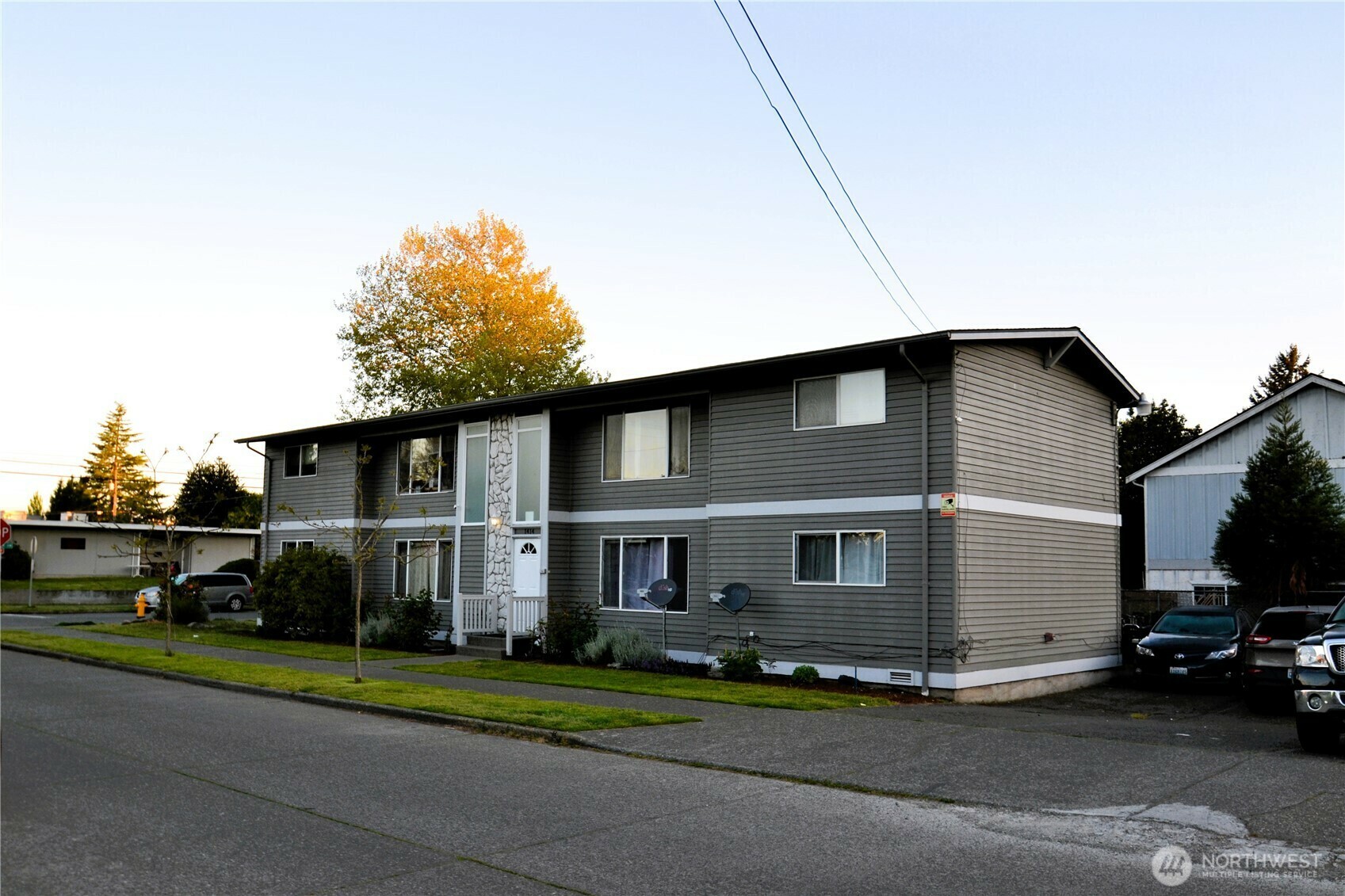 Property Photo: 1414 SW Cambridge Street 1-4 WA 98106