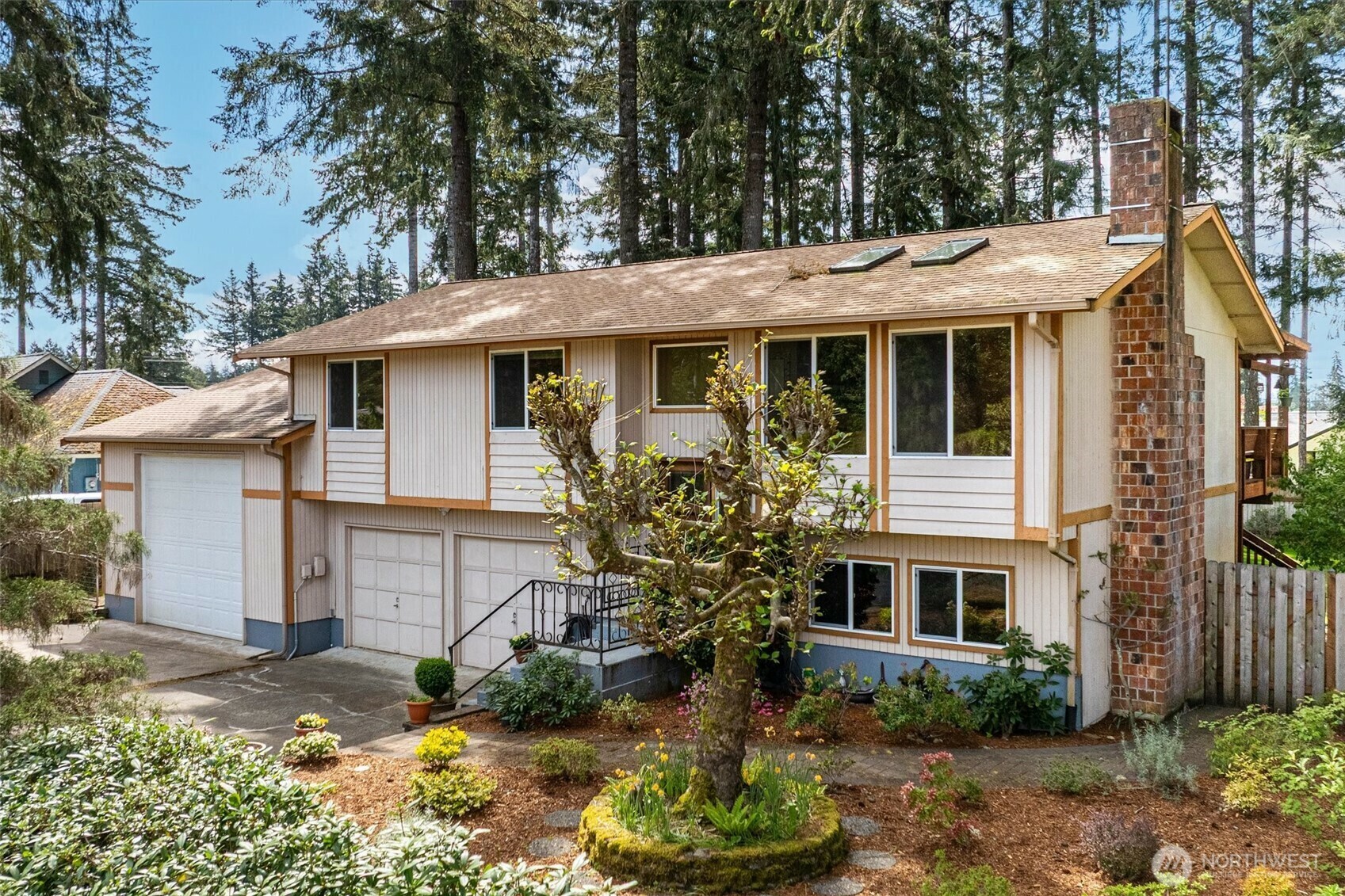Property Photo: 31 E Wysteria Court WA 98584
