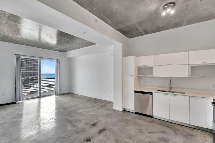 Property Photo:  234 NE 3rd Street 2206  FL 33132 