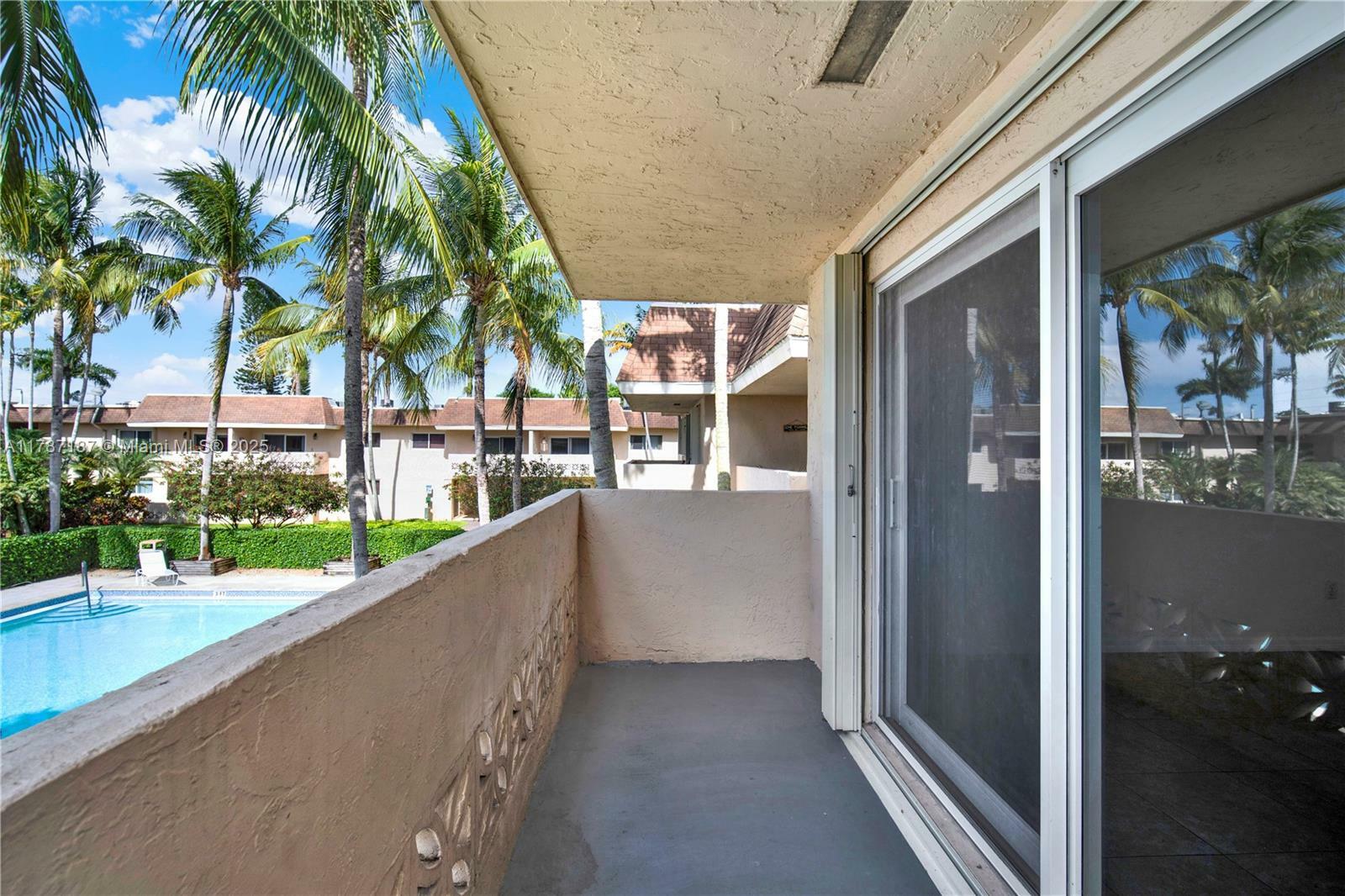 Property Photo: 14500 SW 88th Ave 204 FL 33176