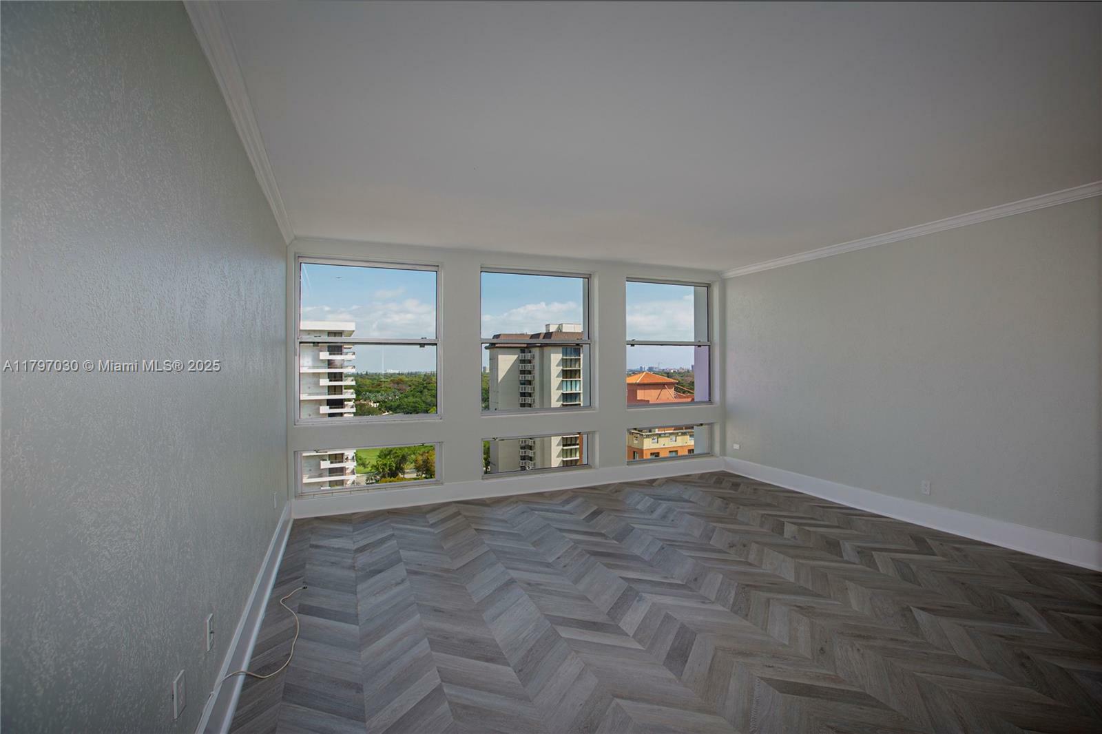 Property Photo: 700 Biltmore Way 1016 FL 33134