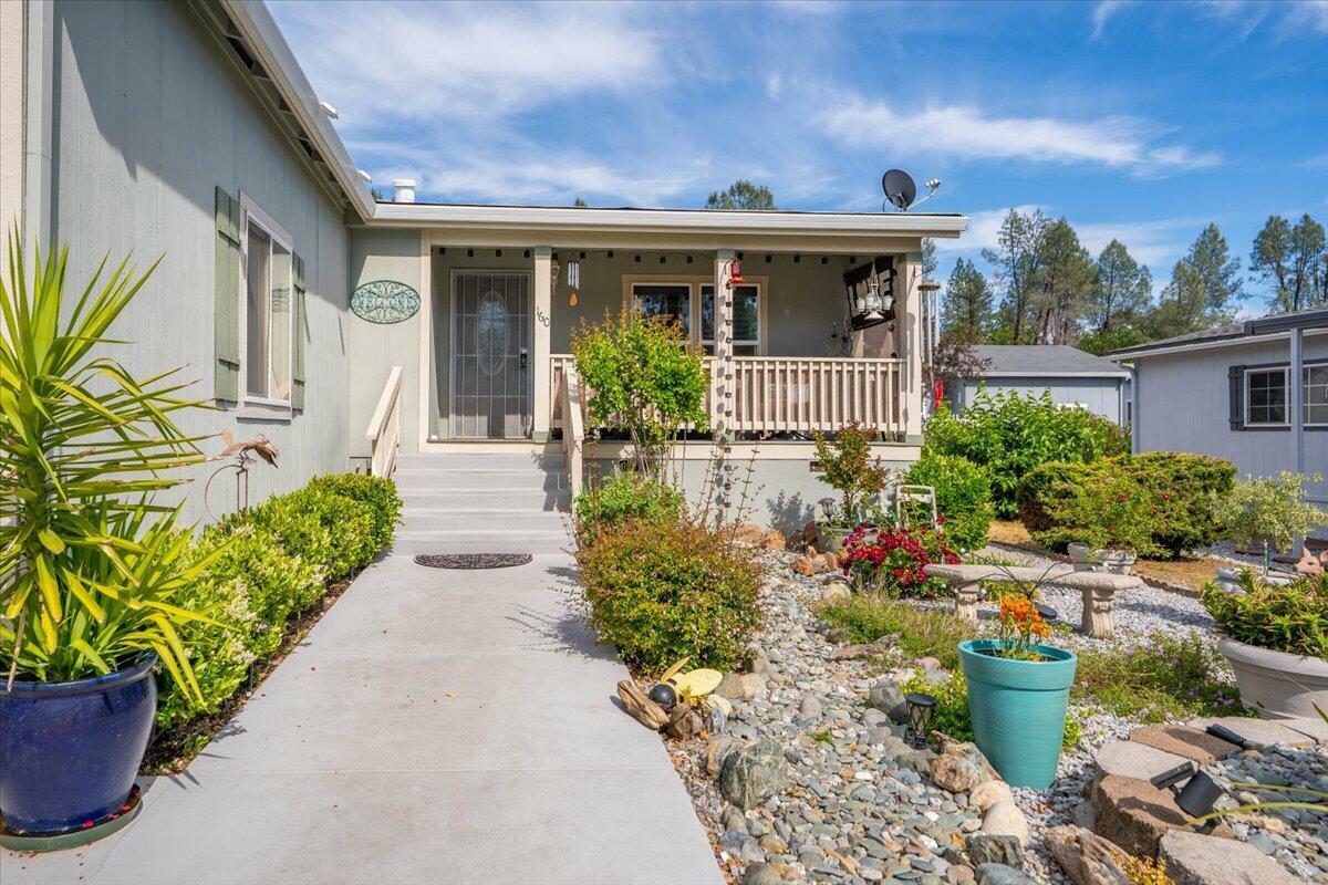 Property Photo: 3304 Shasta Dam Boulevard CA 96019