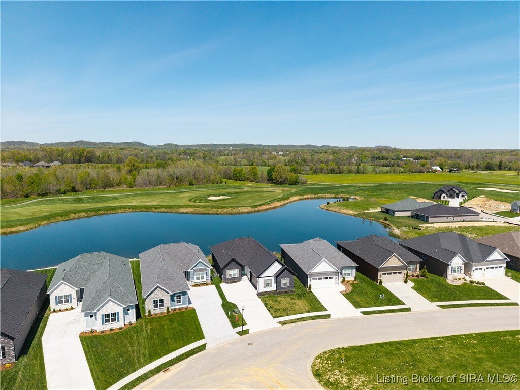 Property Photo: 1607 Greenbrier Pointe IN 47126