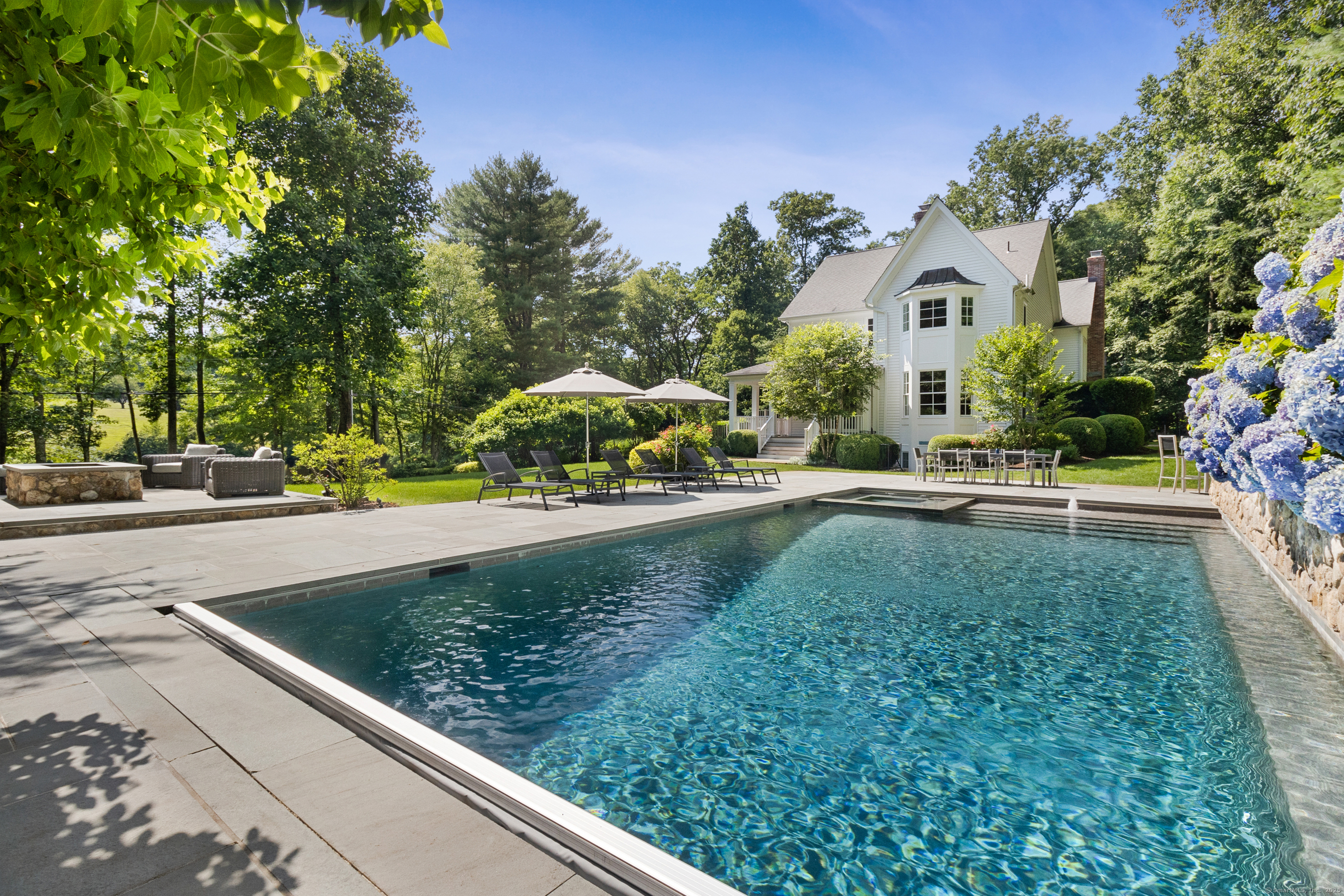 Property Photo:  37 Beaverbrook Road  CT 06883 