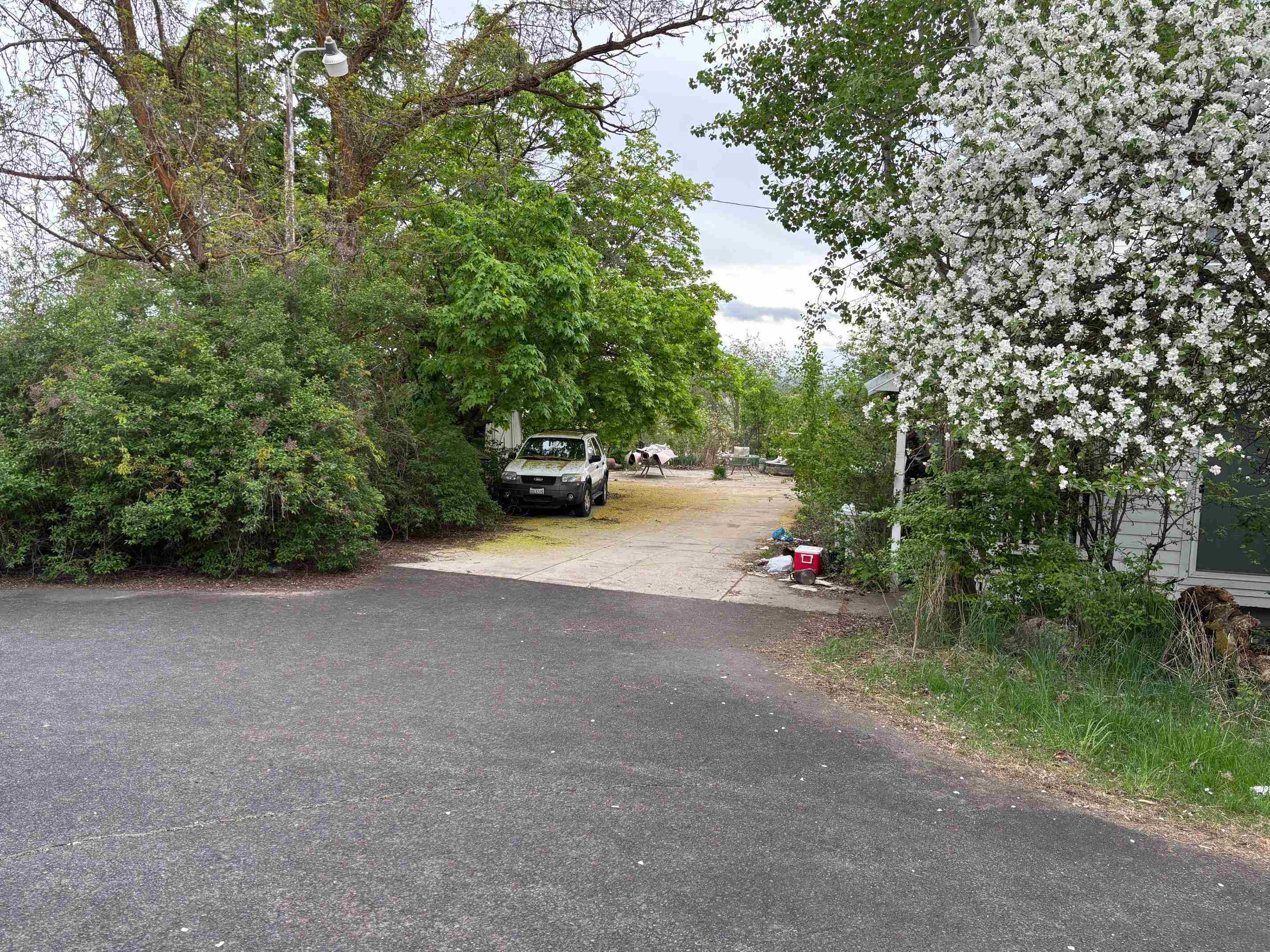 Property Photo: 5399 S Wallbridge Rd WA 99006