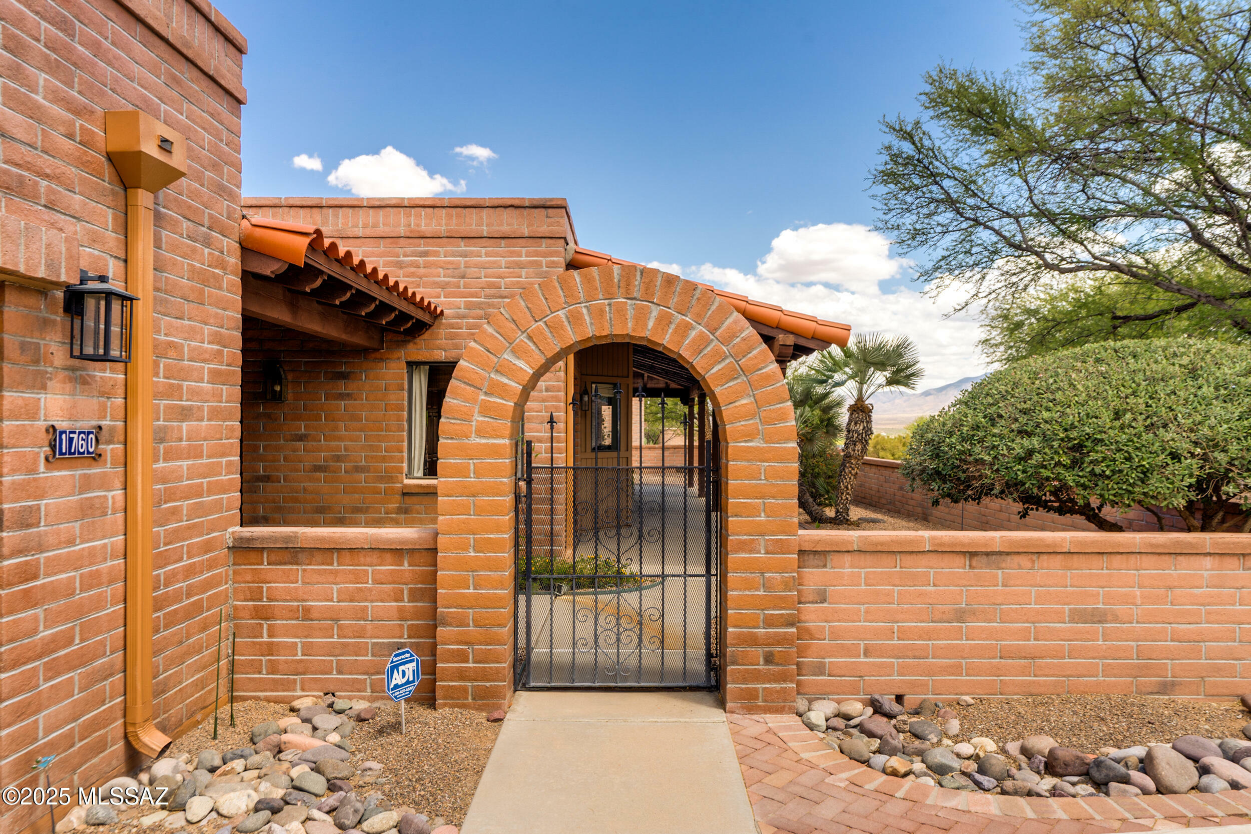 Property Photo: 1760 W Camino Urbano AZ 85622