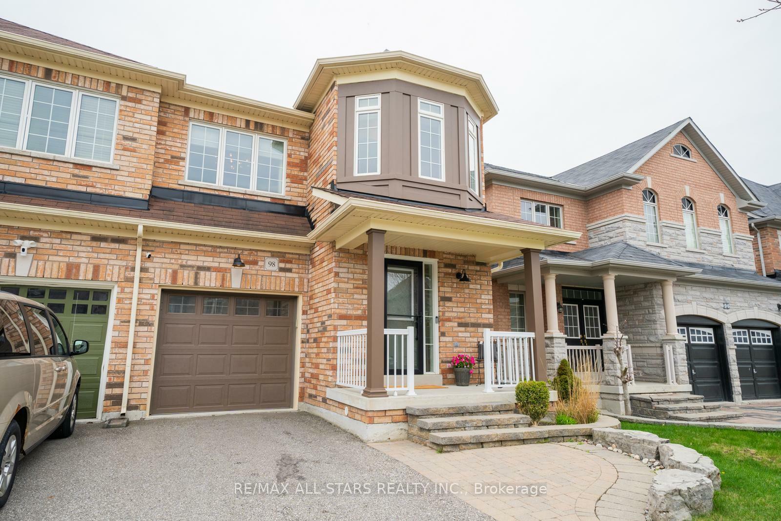 Property Photo: 98 Duffin Drive ON L4A 0X3