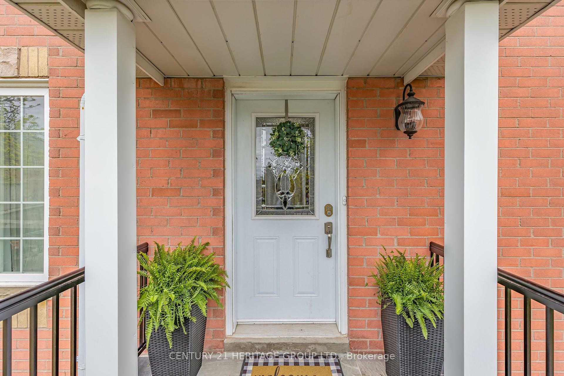 Property Photo: 46 Covent Crescent ON L4G 6T3