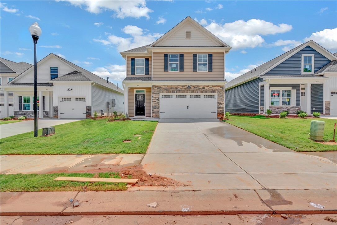 Property Photo:  205 Brown Circle  SC 29642 