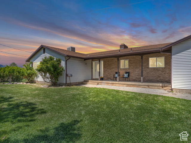 Property Photo: 862 E 400 S UT 84651