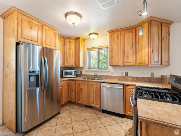 Property Photo: 565 E Platt Ln 1 UT 84645