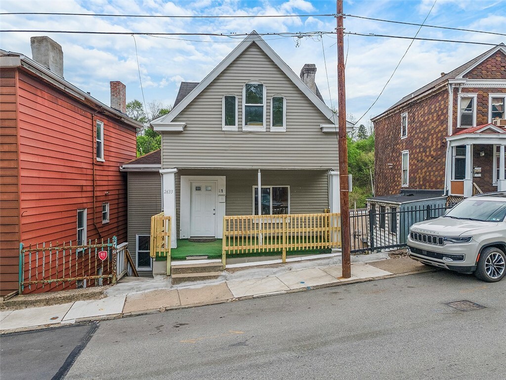 Property Photo: 2633 S 18th St PA 15210