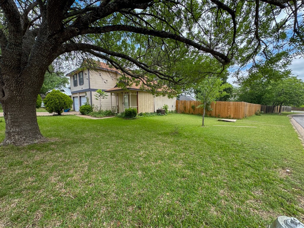 Property Photo: 11701 Hidden Quail Drive TX 78758