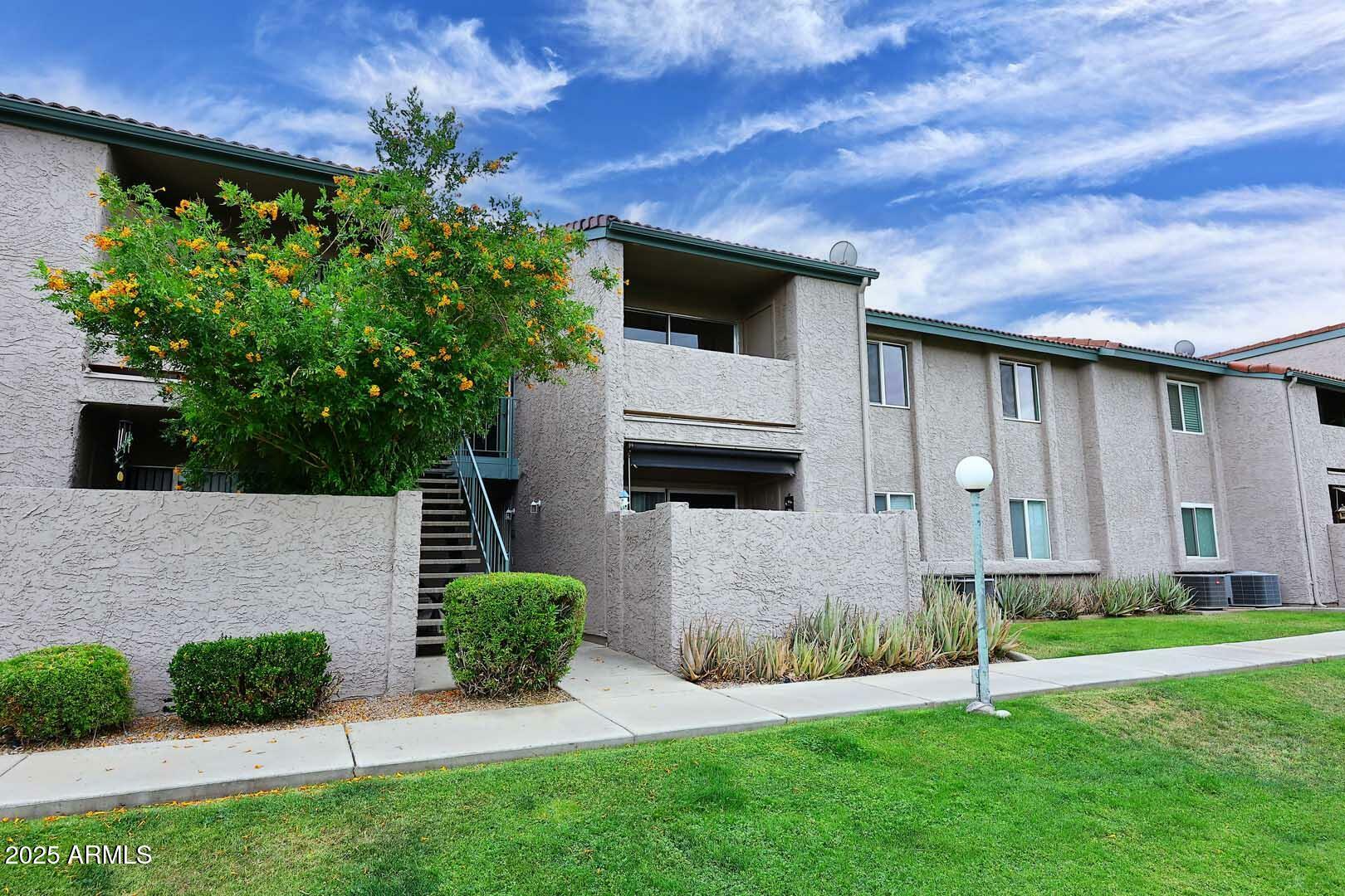 Property Photo: 623 W Guadalupe Road 279 AZ 85210