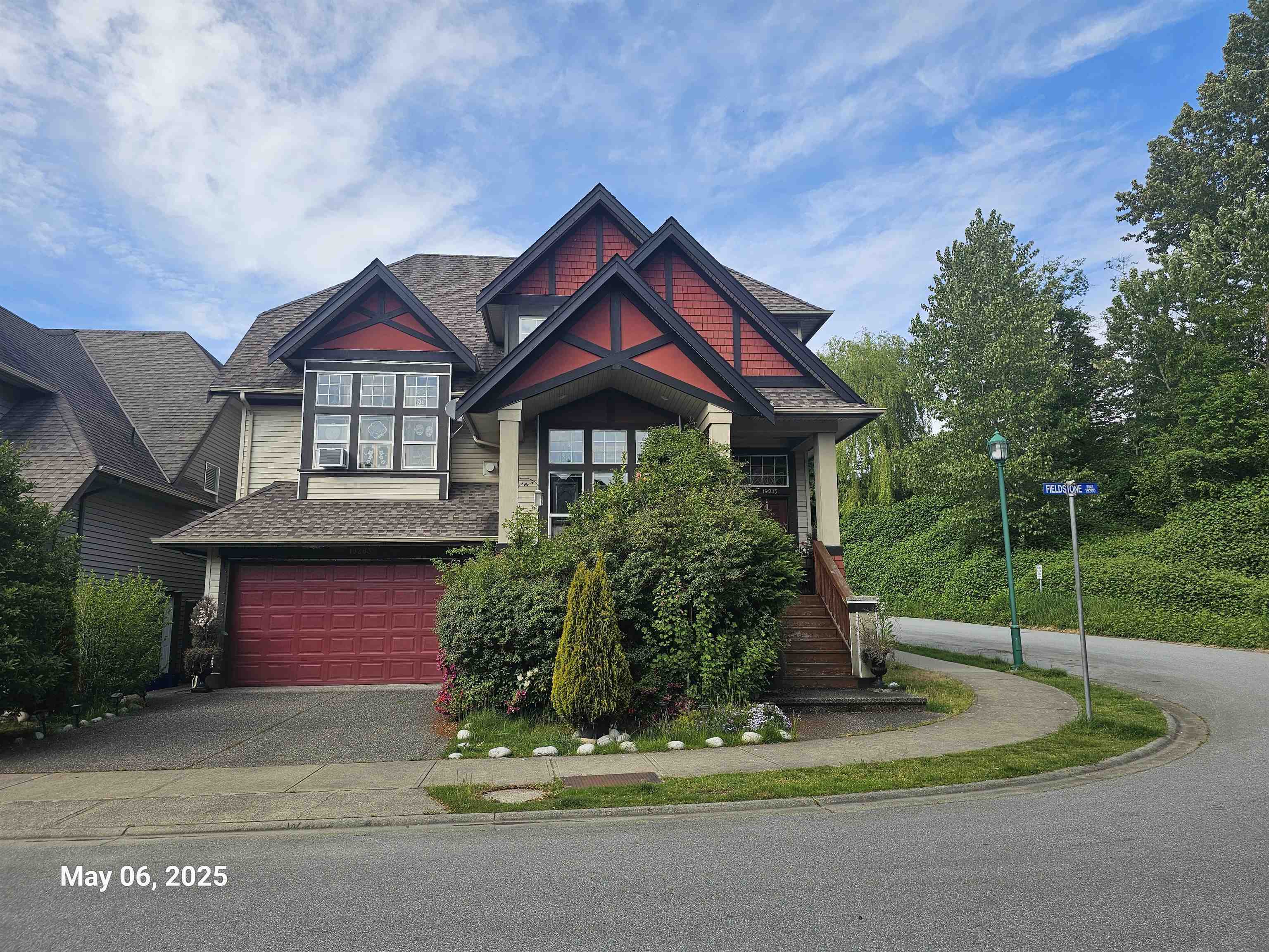 Property Photo: 19283 Fieldstone Walk BC V3Y 2X1