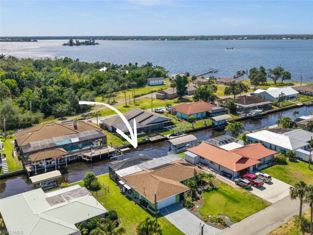 Property Photo: 7225 Reymoor Dr FL 33917