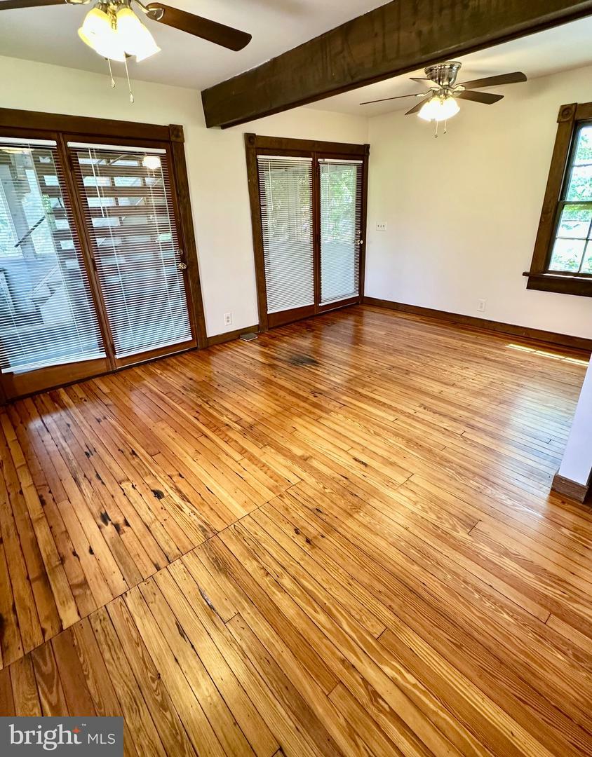 Property Photo: 110 Wolfe Street VA 22401