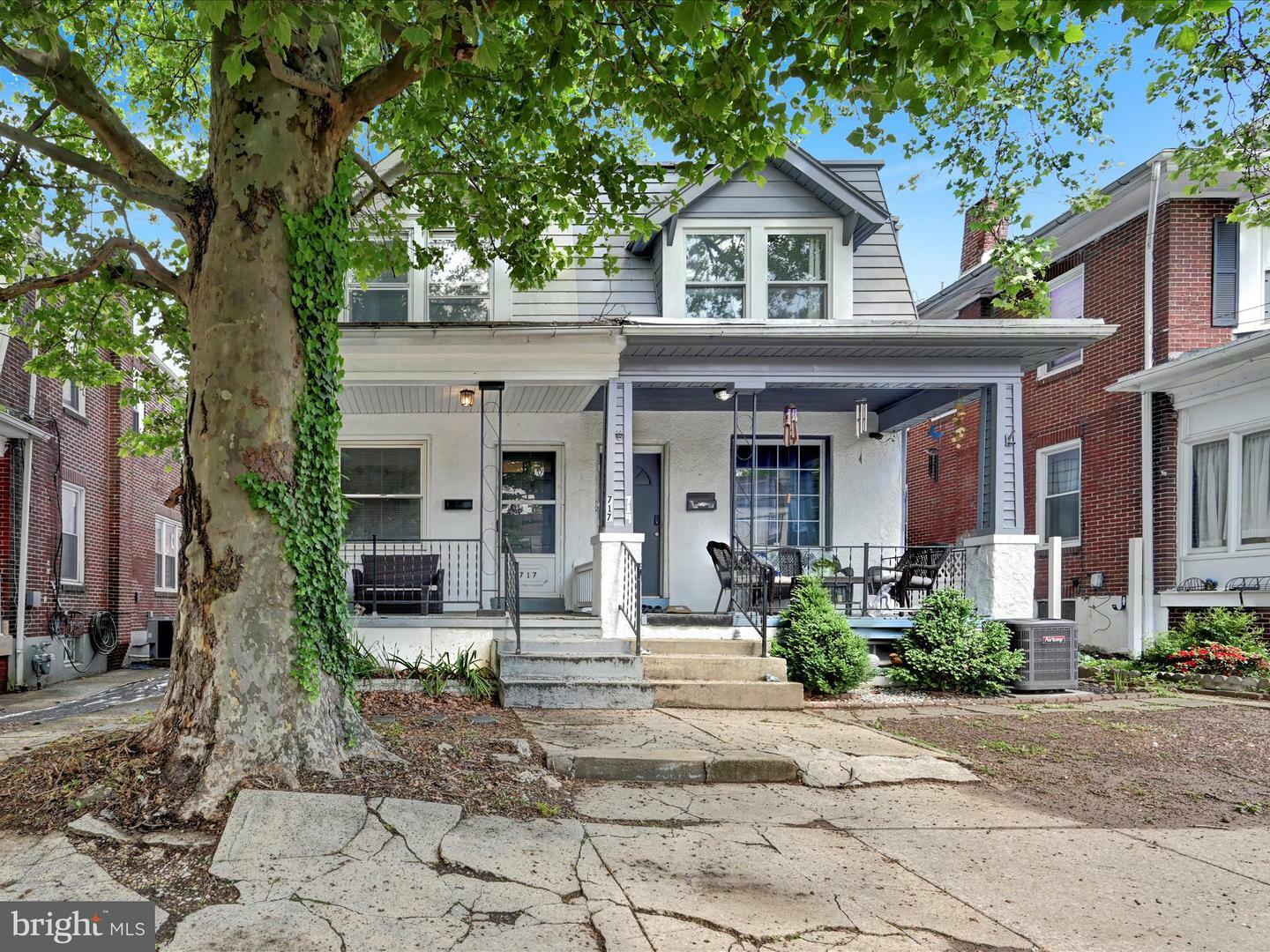717 Crescent Avenue  Reading PA 19605 photo