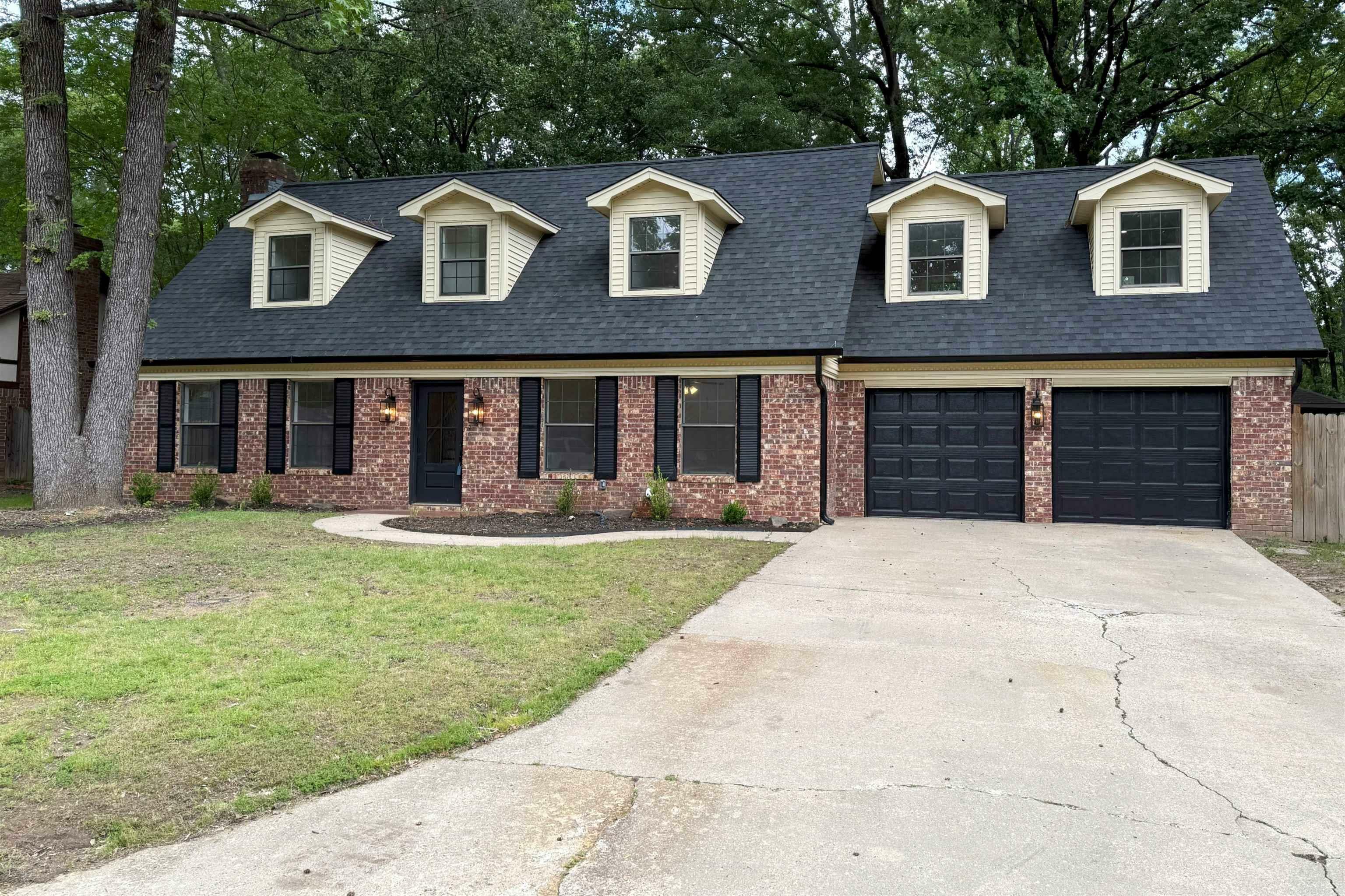 Property Photo: 10 Woodbridge Drive AR 72034