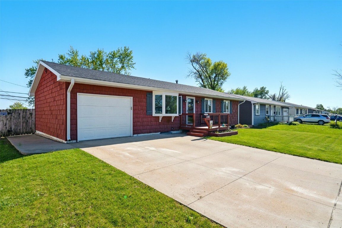 Property Photo: 4621 Midway Drive NW IA 52405