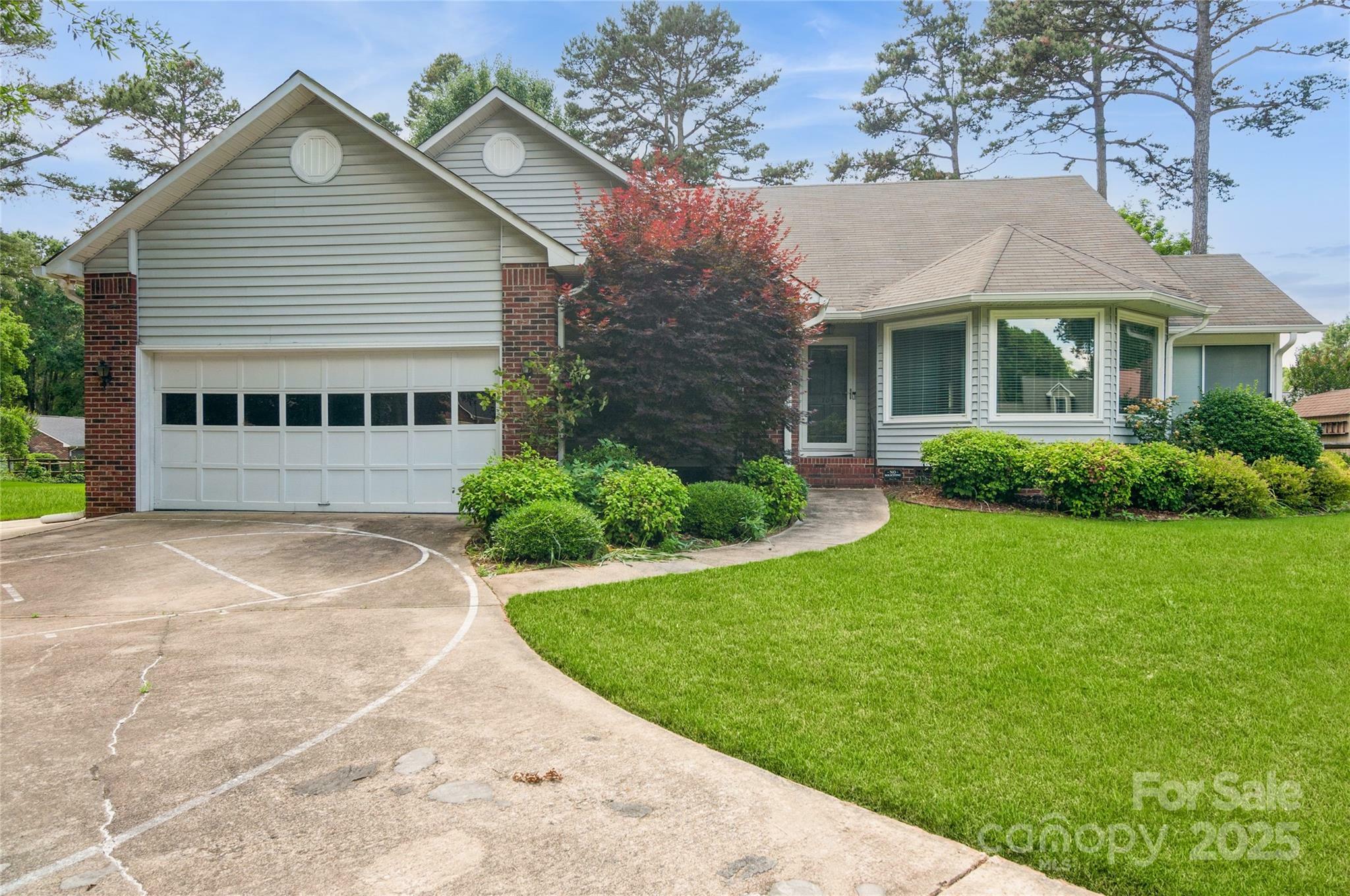 Property Photo:  104 Gallarie Place  NC 28144 