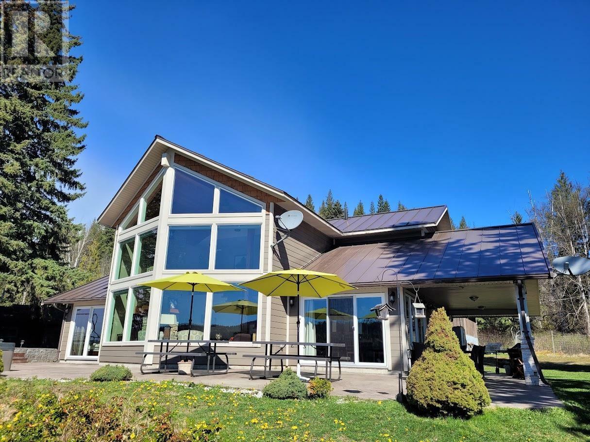Property Photo: 4011 Haggens Point Road BC V0L 1L0
