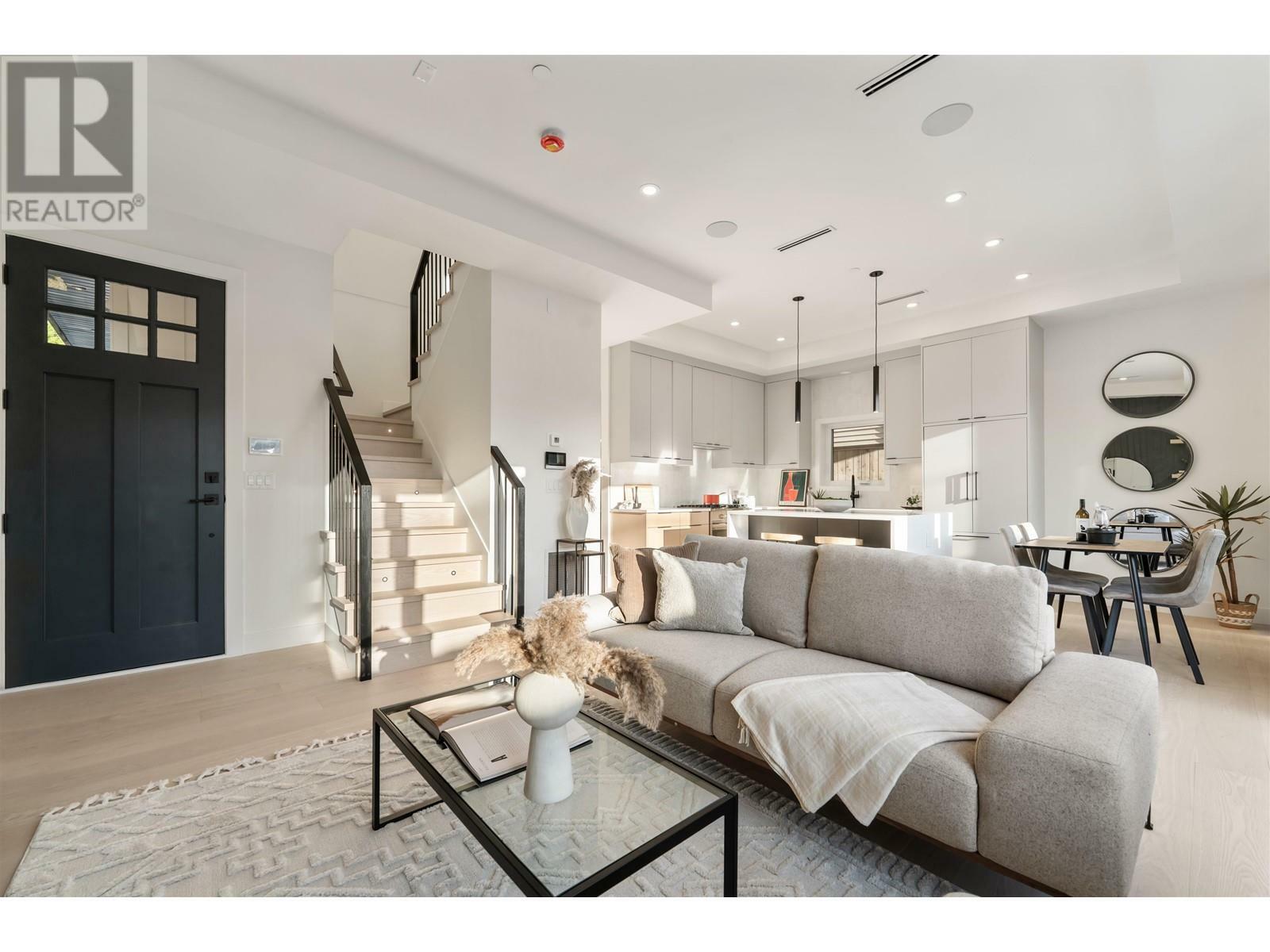 Property Photo: 1259 Renfrew Street 2 BC V5K 4C2
