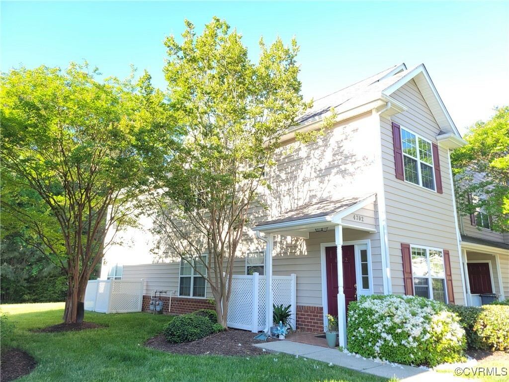 Property Photo: 4702 Twin Hickory Lake Drive VA 23059