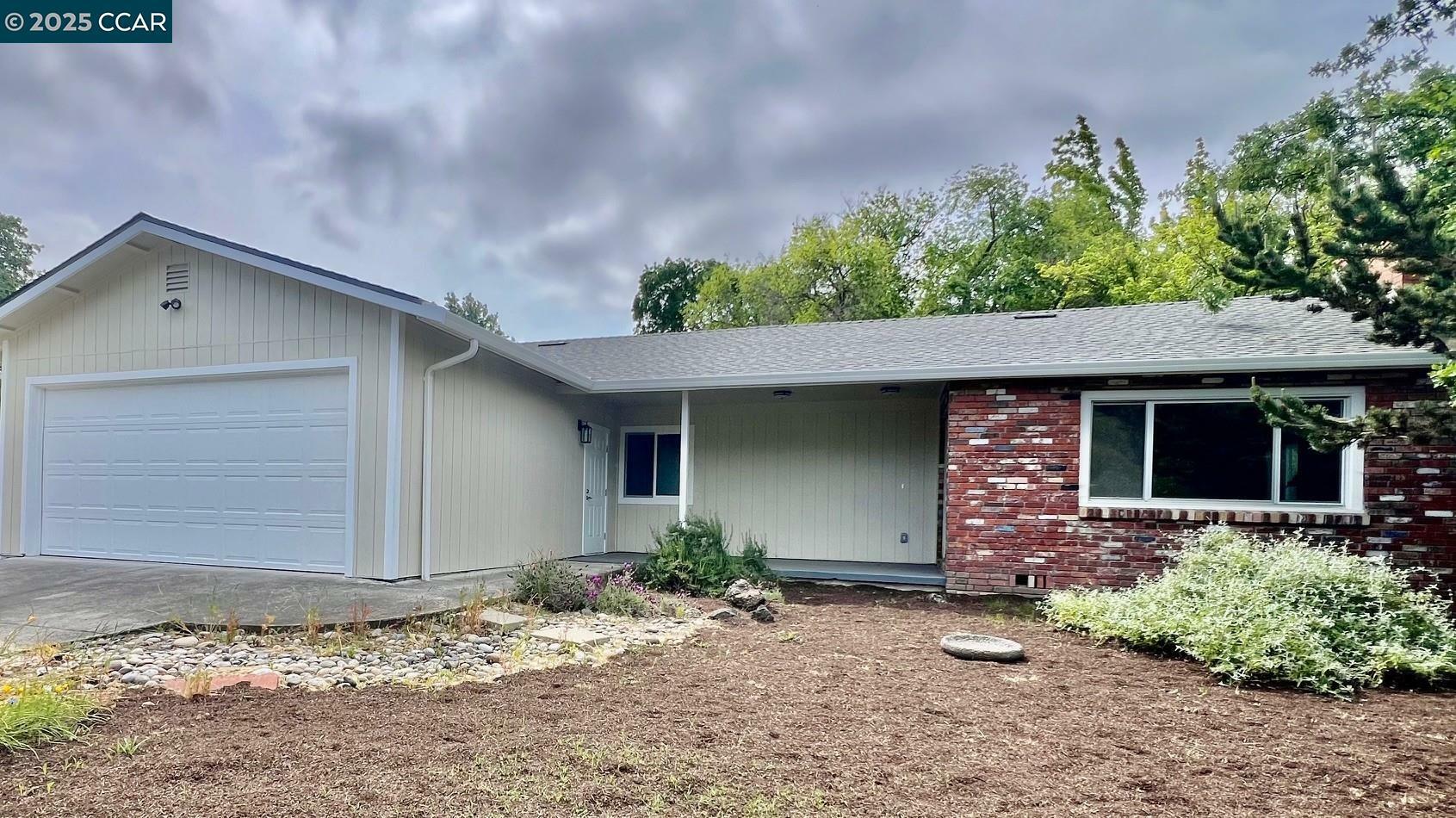 Property Photo: 280 Sierra Dr CA 94596
