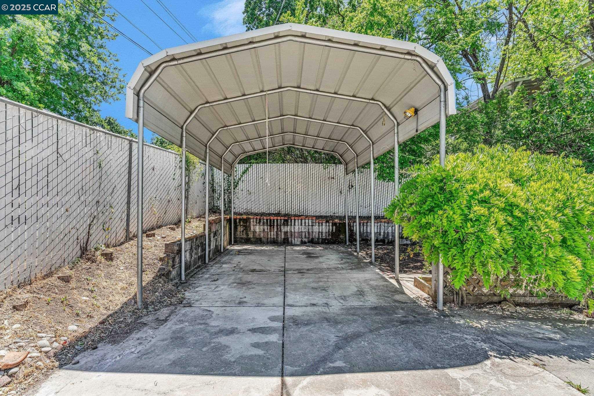 Property Photo: 280 Sierra Dr CA 94596
